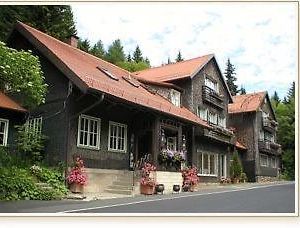 Bischofsheim an der Rhön Rhoenhaeuschen Ug酒店 Exterior photo