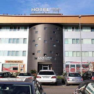 Hotelluxuryprato 普拉托 Exterior photo