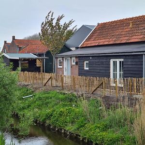 Schwone Diekhuusje - Vakantiewoning Aan De Noordzeekust 斯容代克 Exterior photo