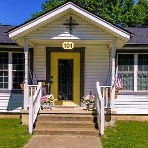 AtokaHistoric Town Square Bungalow In Heart Of Brighton别墅 Exterior photo