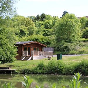 Viaduct Fishery Holiday Lodges 萨默顿 Exterior photo