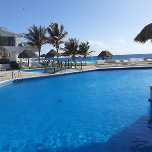 Turquise Beach Cancun Suite Exterior photo