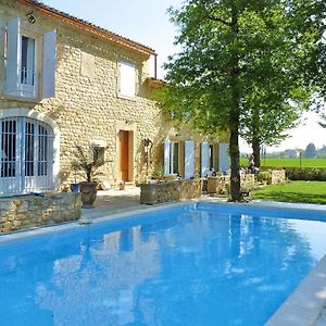 Charming Holiday Flat With Communal Pool And Private Garden, Caderousse Exterior photo