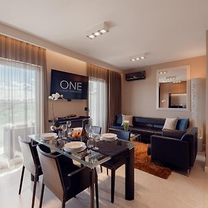 One Luxury Apartments 热舒夫 Exterior photo