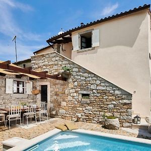 Lovely Rustic Villa Katarina With 2 Pools Gračišće Exterior photo