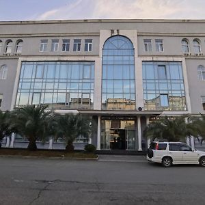 Hotel Aleksandria 苏呼米 Exterior photo