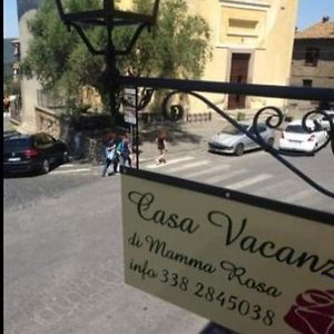 Casa Vacanze Mamma Rosa 卡纳莱蒙特拉诺 Exterior photo