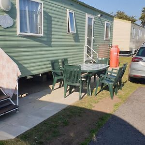 Inviting 3-Bed Caravan In 波斯考尔 Exterior photo