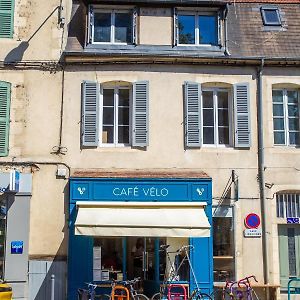 Cafe Velo 讷韦尔 Exterior photo