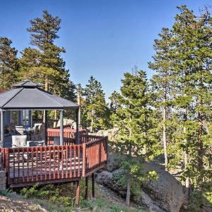 Private Evergreen Hideaway With Deck And Mountain View Exterior photo