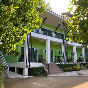 Somrudee Resort 坤西育府 Exterior photo