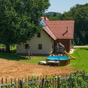 Benedikt v Slovenskih GoricahTourist Farm Rajšp别墅 Exterior photo