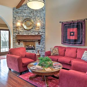 Rustic Fayetteville Townhome With Fireplace And 3 Decks Exterior photo