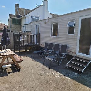 塔德卡斯特The Jackdaw Pub Self Catering Static Caravan Free Breakfast Supplied住宿加早餐旅馆 Exterior photo