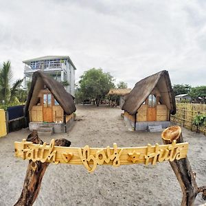 CamilingBeach Front Hut - Faith Bay Huts 1住宿加早餐旅馆 Exterior photo