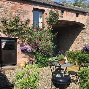 CaldbeckHistoric Converted Byre In Courtyard Of 16C House别墅 Exterior photo