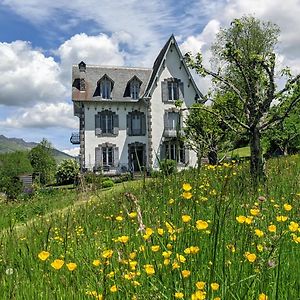 Saint-Cirgues-de-JordanneLa Maison Normande住宿加早餐旅馆 Exterior photo