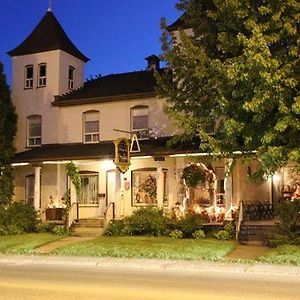 Chicoutimi Auberge Les Deux Tours酒店 Exterior photo