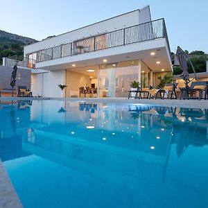 Design Villa Clavis-Brand New Villa With A View 克利斯 Exterior photo