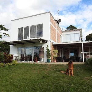 Suites Campestres Lodge Con Jacuzzi Calibio Exterior photo