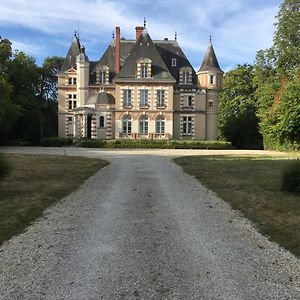 Nogent-sur-VernissonChateau De Praslins住宿加早餐旅馆 Exterior photo