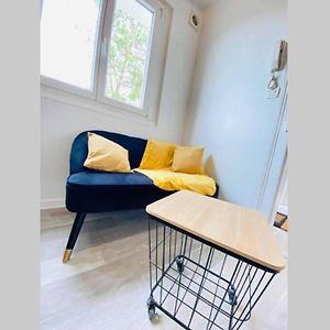 Appartement Cosy Avec Jardin Chaleureux 拉昂 Exterior photo