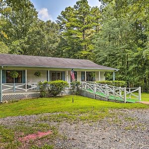 Tranquil Home - 1 Mile From Downtown Acworth! Exterior photo