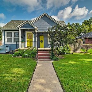 Cozy Brenham Cottage With Private Patio And Yard! Exterior photo