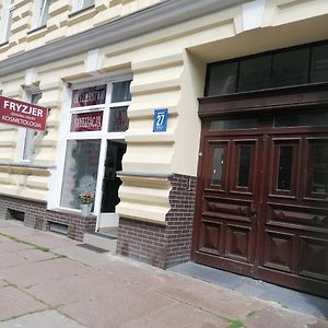 Hostel Tulip - Pokoj 4 Ze Wspolna Lazienka I Kuchnia 什切青 Exterior photo