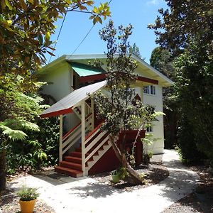 Volcano Hale Exterior photo