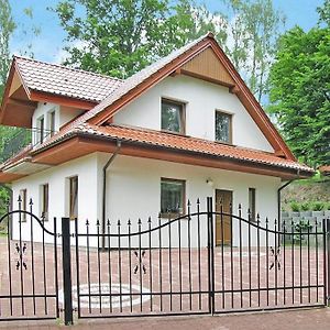 Fenced Cottage For 8 People, Only 150M From The Lake, In 克雷托维尼 Exterior photo
