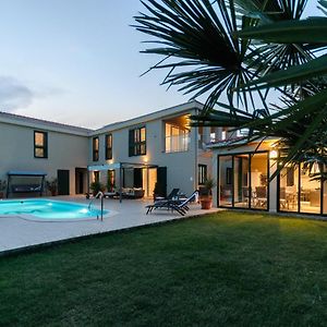 Villa Marta Luxury House With Heated Pool Plano Exterior photo