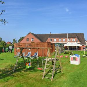 Ferienwohnung Auf Dem Ferienhof „Zur Alten Linde“ Holtgast Exterior photo