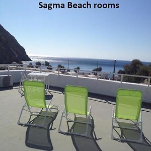 Sagma Beach Rooms 佩里萨 Exterior photo