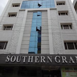 南方格兰德酒店 Vijayawāda Exterior photo