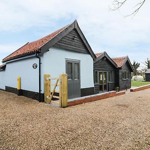 Whitehands Farm Barn Old Buckenham Exterior photo