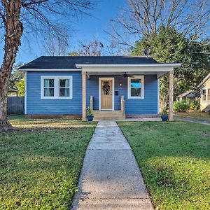 Central Cottage With Grill, 1 Mi To Cajun Field 拉法叶 Exterior photo