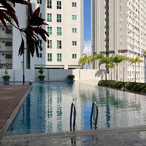 Straits Garden Suite Jelutong Georgetown Exterior photo