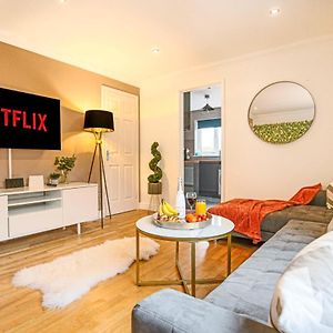 Pannier House - Central Mk - Free Parking, Garden, Smart Tvs With Netflix By Yoko Property 米尔顿凯恩斯 Exterior photo