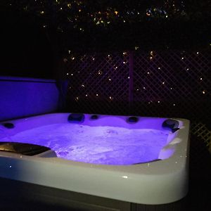 The Gathering @ Liver House - Hot Tub - Near Liverpool - Sleeps Up To 20 伯肯黑德 Exterior photo