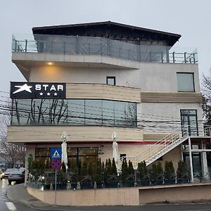 Star Hotel 图尔恰 Exterior photo