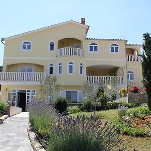 Apartments Villa Lora Kraj  Exterior photo