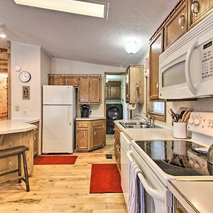 Cozy Crosby Cabin Near Serpent Lake And Main St Exterior photo