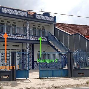 Penginapan Atau Kontrakan Rumah Ciwidey 1 Ruangan 2 Kasur Dewasa Kamar Mandi Dapur Dalam Sewa Harian Mingguan Bulanan Tahunan Boleh酒店 Exterior photo