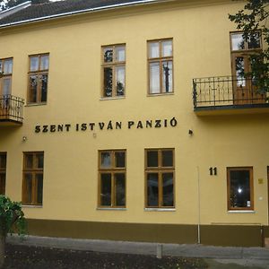 Szent Istvan Panzio Hódmezővásárhely Exterior photo