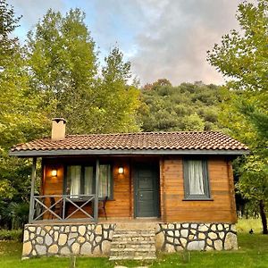 Pleasant Bungalow Surrounded By Nature In Karamursel, Kocaeli Exterior photo