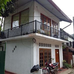 Trinish Homestay 哈顿 Exterior photo