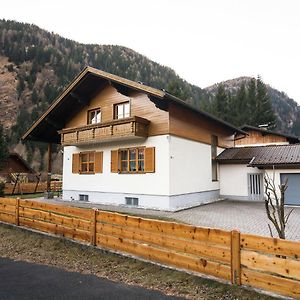 Large Holiday Home On The Katschberg In Carinthia 雷恩贝格 Exterior photo