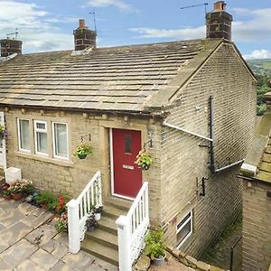 Ginnel Corner Golcar Exterior photo