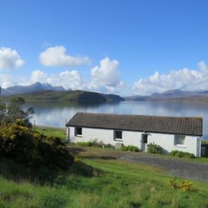 Spectacular Highland Cottage Overlooking The Sea 汤格 Exterior photo